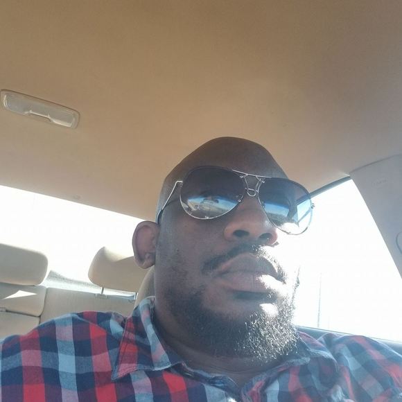 Meet your Posher, Eric - Picture 1 of 1